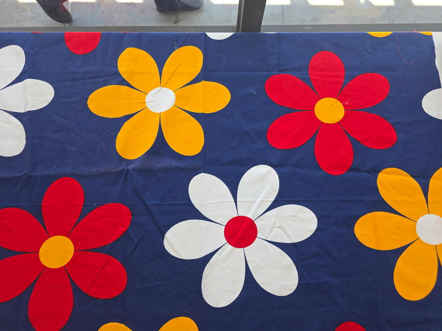 ReStash: 1.38yd Giant Daisy canvas - Concord Fabrics