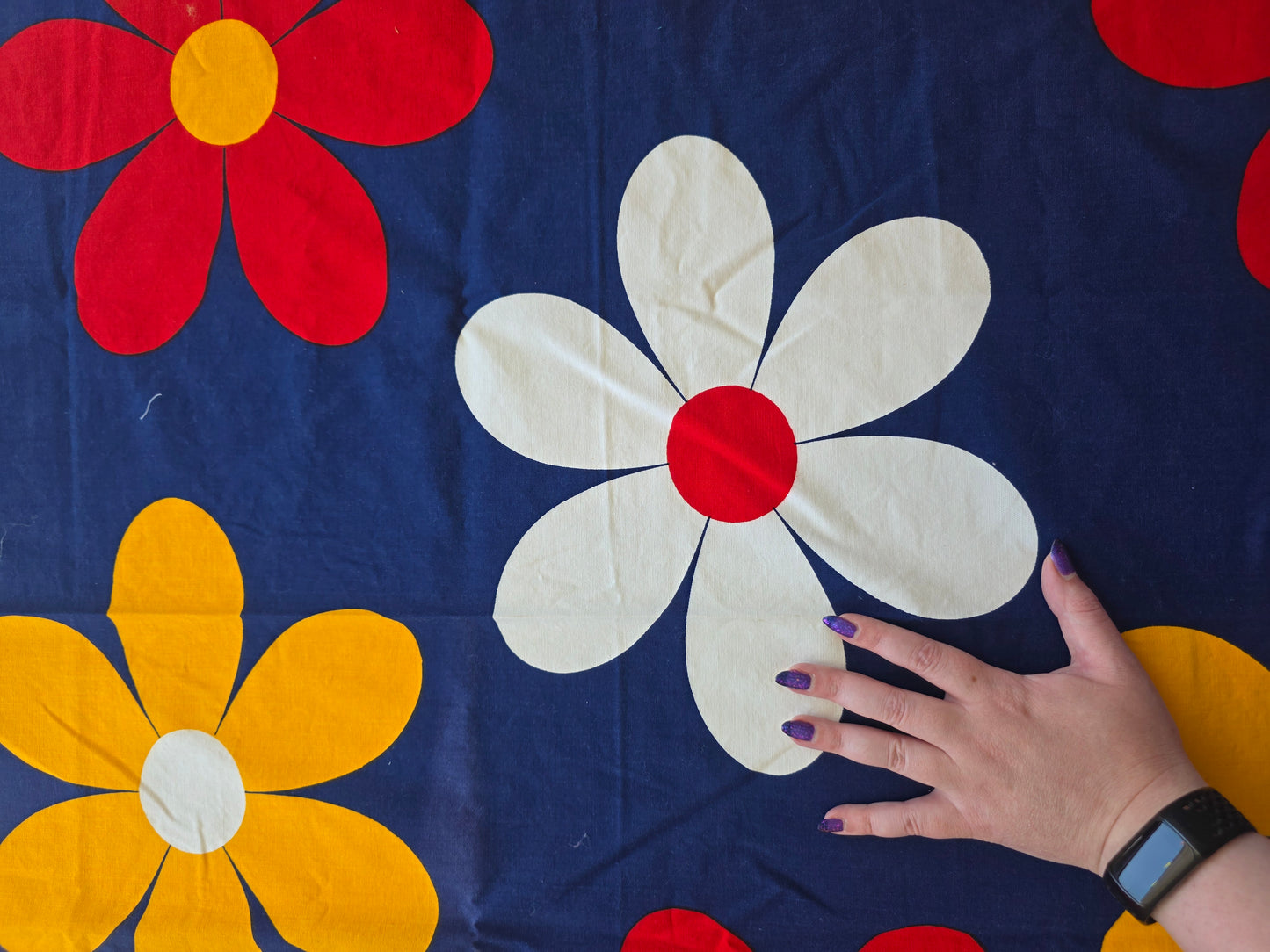 ReStash: 1.38yd Giant Daisy canvas - Concord Fabrics