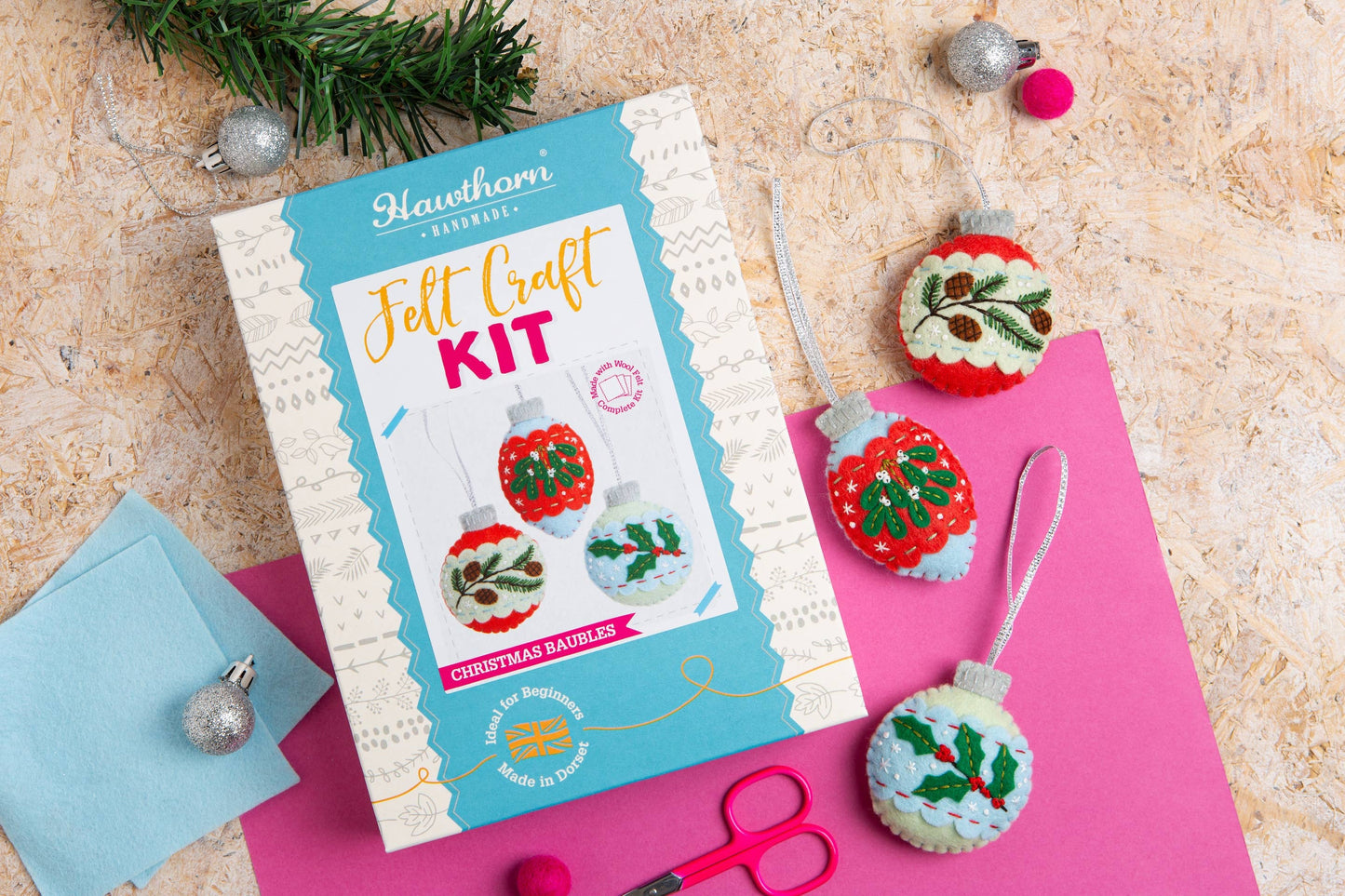 Christmas Baubles Felt Craft Kit