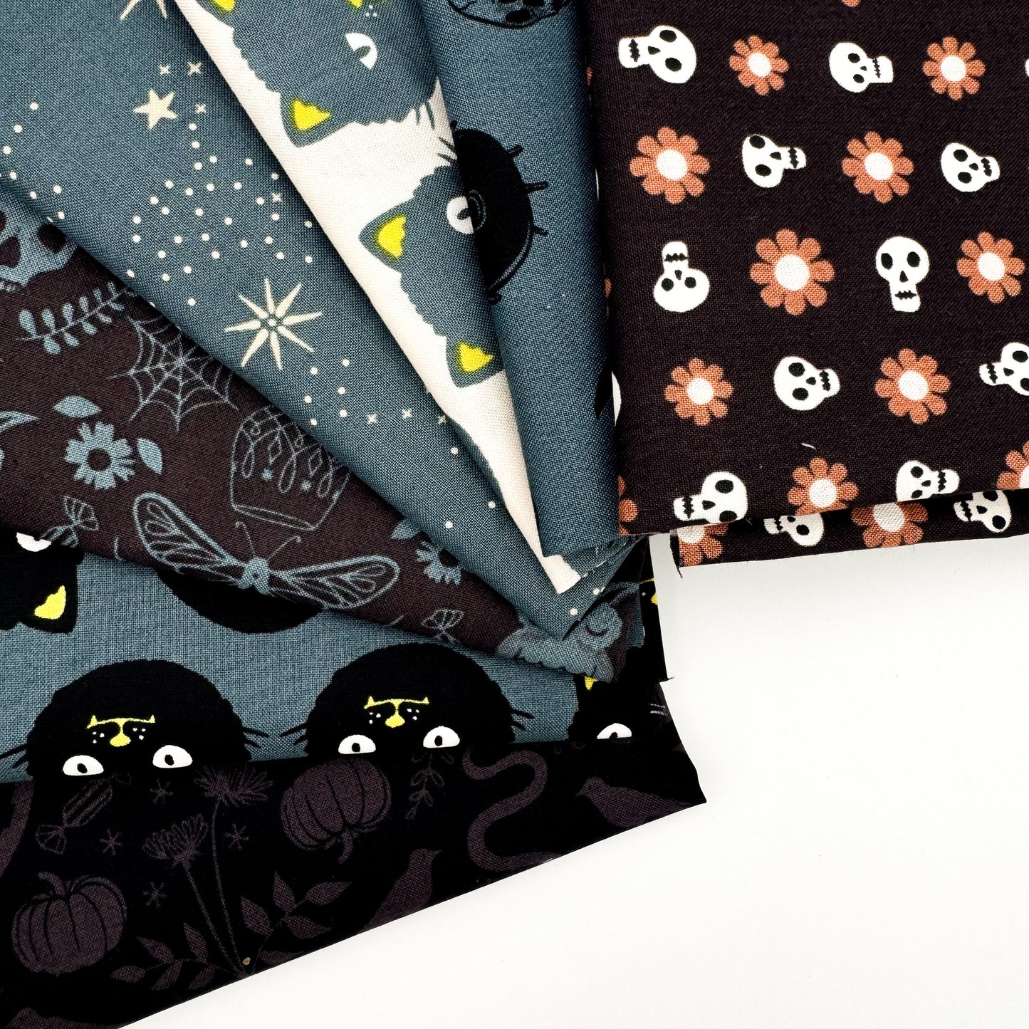 Good Spirits Fat Quarter Bundle Ghostly and Black (7pc)