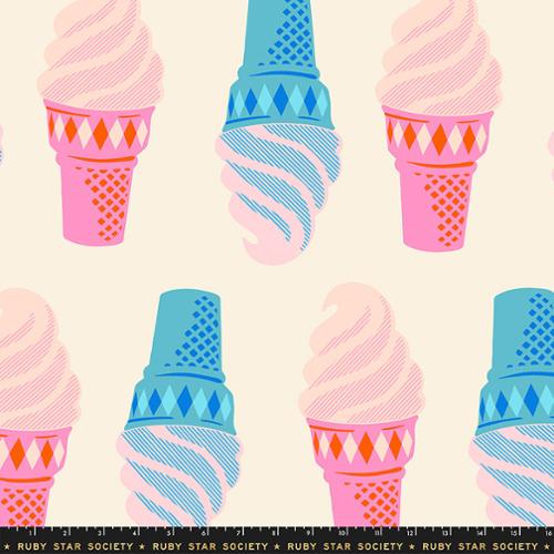 Sparkle Mart – Cake Cone 108" Wideback – Natural